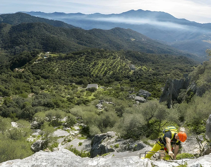Castillo del Águila visto desde la pared de la vía ferrata